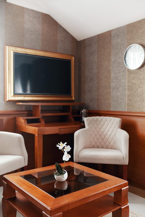 Lux Apartmani Beograd エクステリア 写真